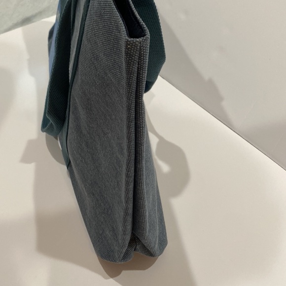 Giorgio Armani Tote Bag lined & magnetic snap closure. Parfums UNICEF Promo NWT - Picture 13 of 15